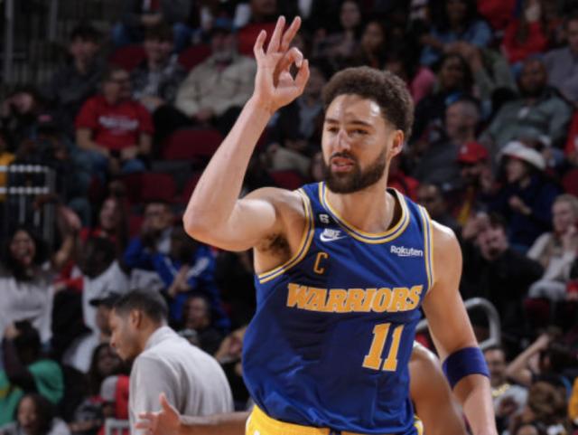 jjb-汤普森41分射穿航天城 休斯敦的夜空佛光普照